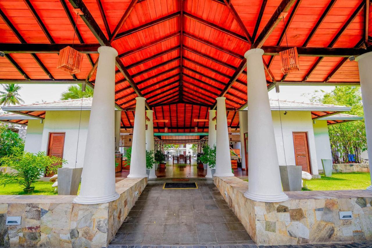 Hotel Tamarind Tree Тисамахарама Екстериор снимка