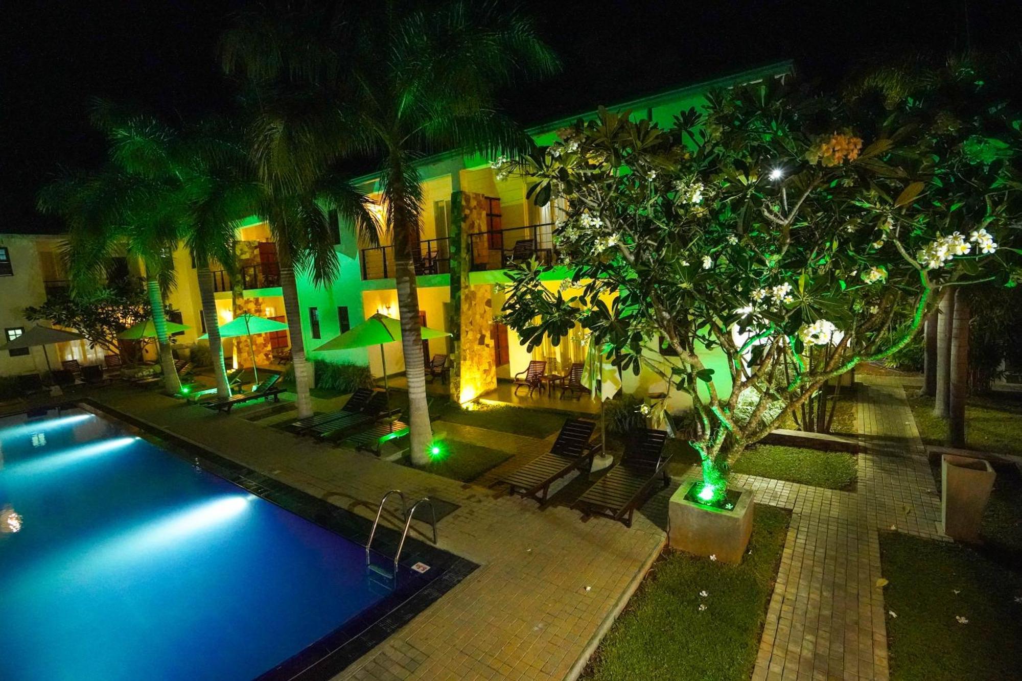 Hotel Tamarind Tree Тисамахарама Екстериор снимка