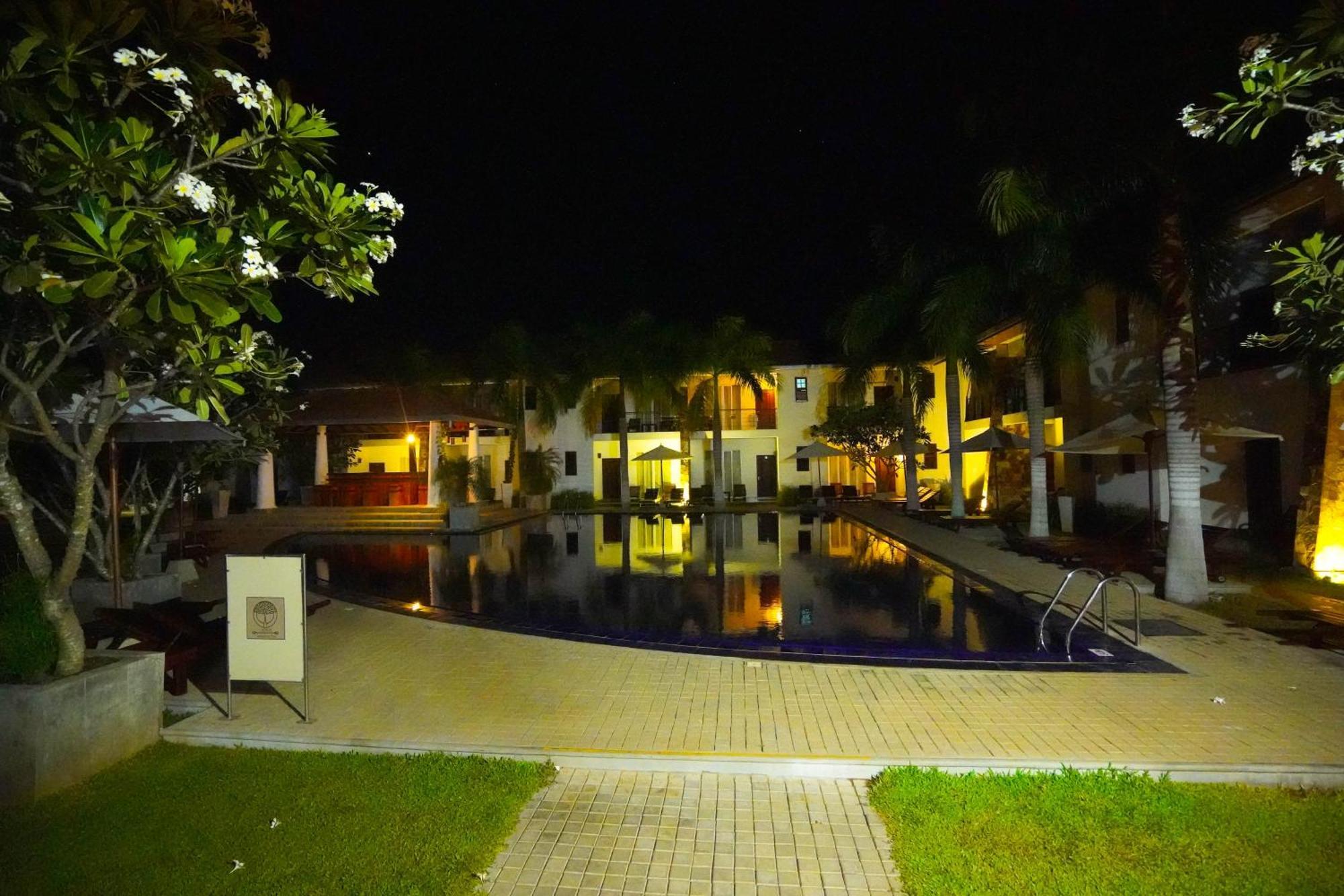 Hotel Tamarind Tree Тисамахарама Екстериор снимка