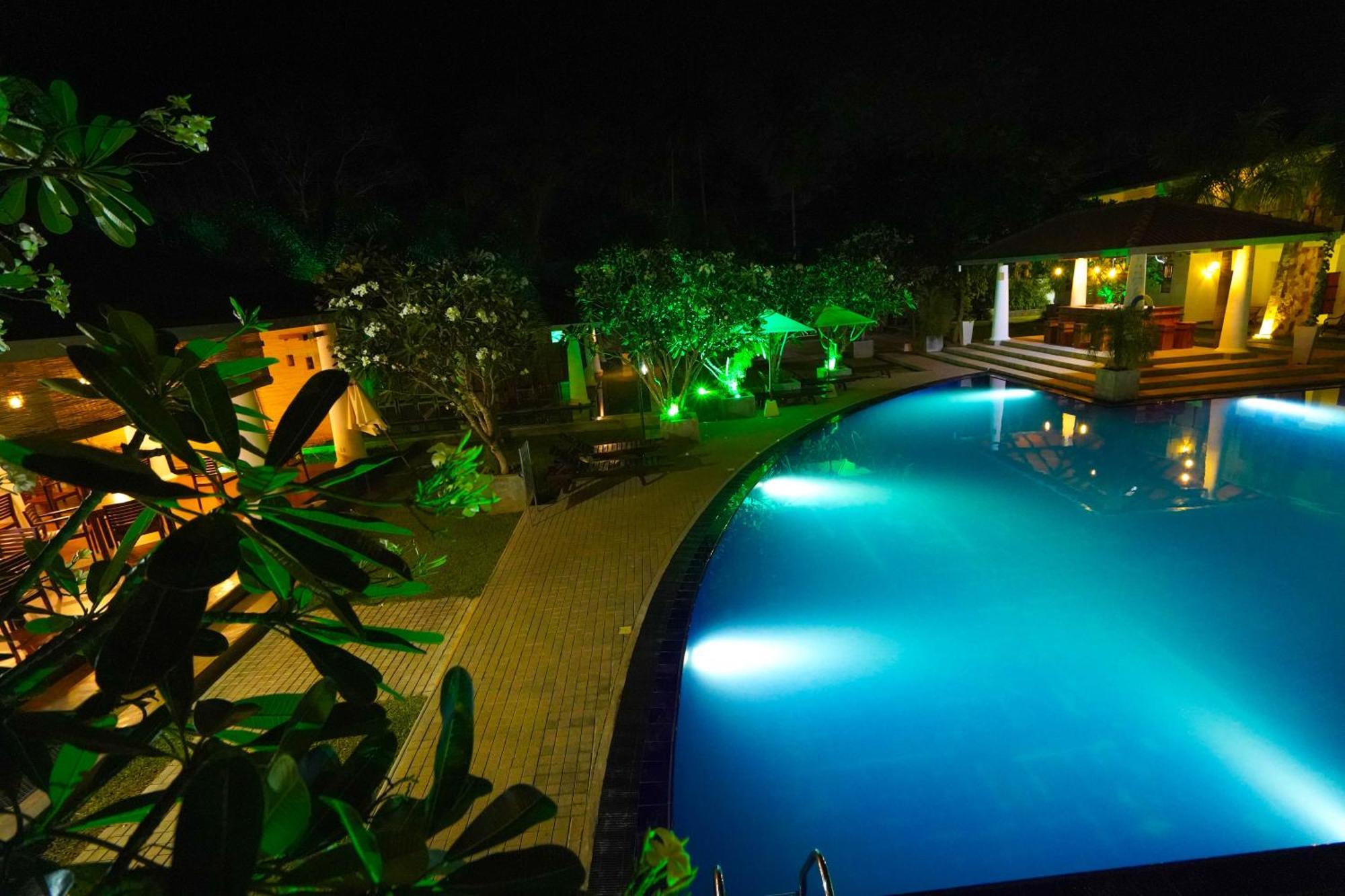 Hotel Tamarind Tree Тисамахарама Екстериор снимка