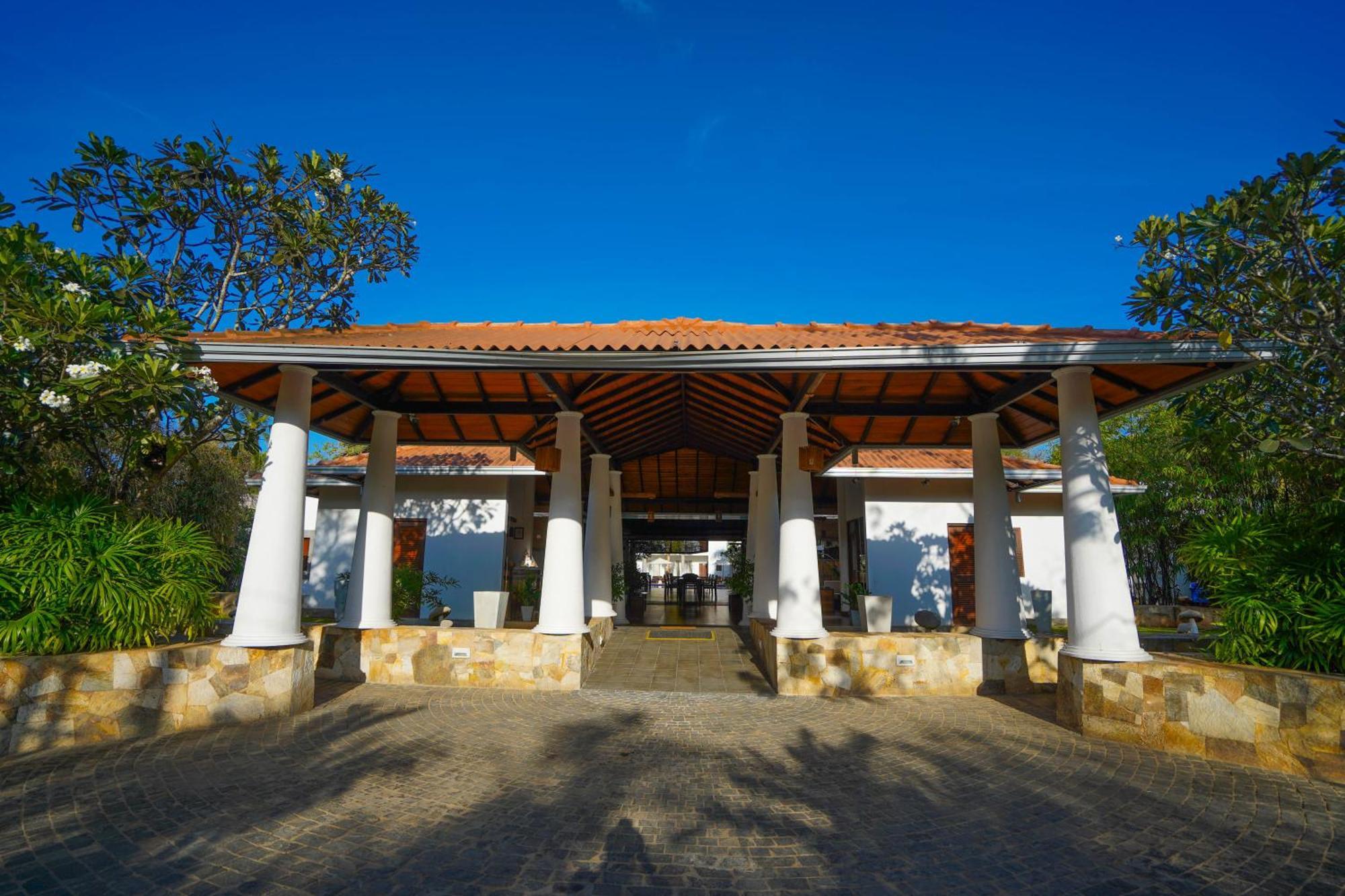 Hotel Tamarind Tree Тисамахарама Екстериор снимка