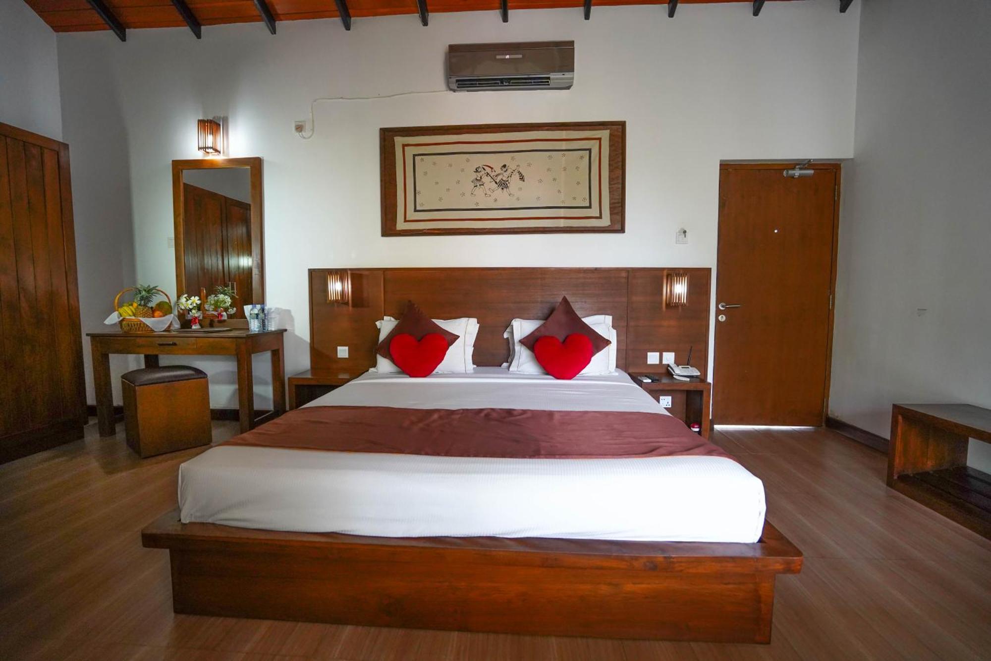 Hotel Tamarind Tree Тисамахарама Екстериор снимка